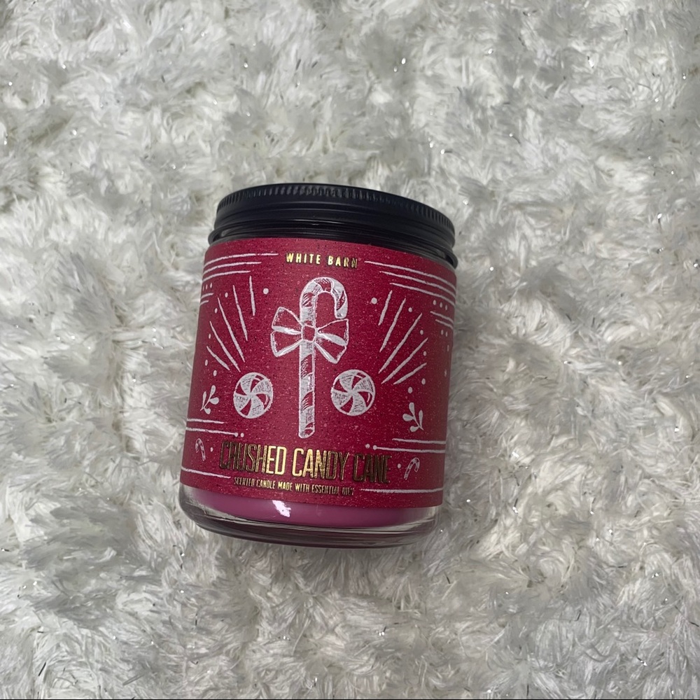 Bath & Body works crushed candy cane candle - Picture 2 of 3